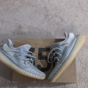 Yeezy static non reflective